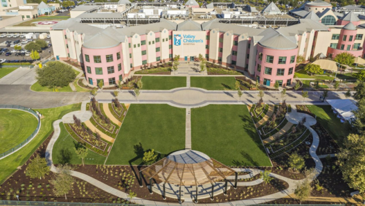 Valley Children's Hospital es el primero de California en obtener la certificación como organización de atención médica sostenible